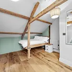 Tilly's Cosy Retreats - Castle Feriehus Knaresborough