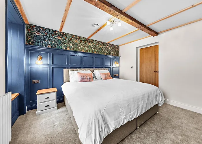 Tilly's Cosy Retreats - Castle *