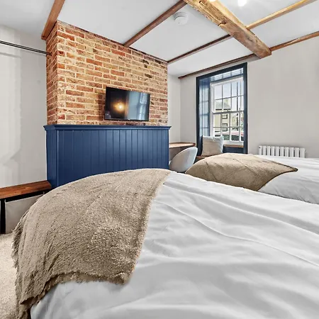 Tilly's Cosy Retreats - Castle Knaresborough